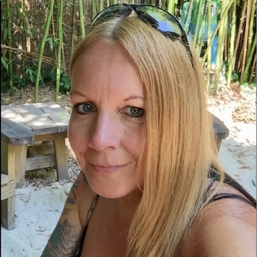 Meet your Posher, Sharon